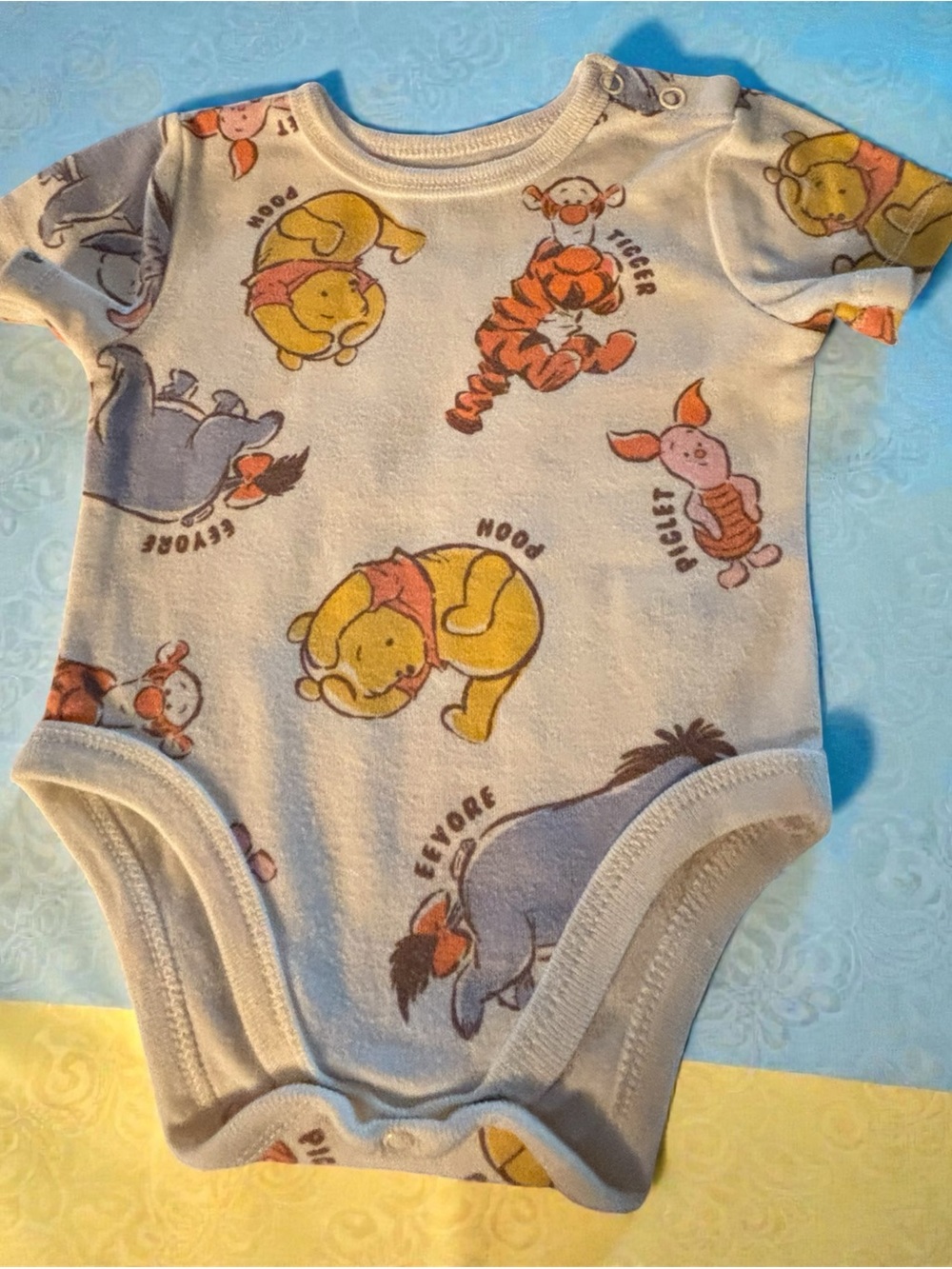 Winnie the Pooh Disney Baby White & Yellow Printed Onesie